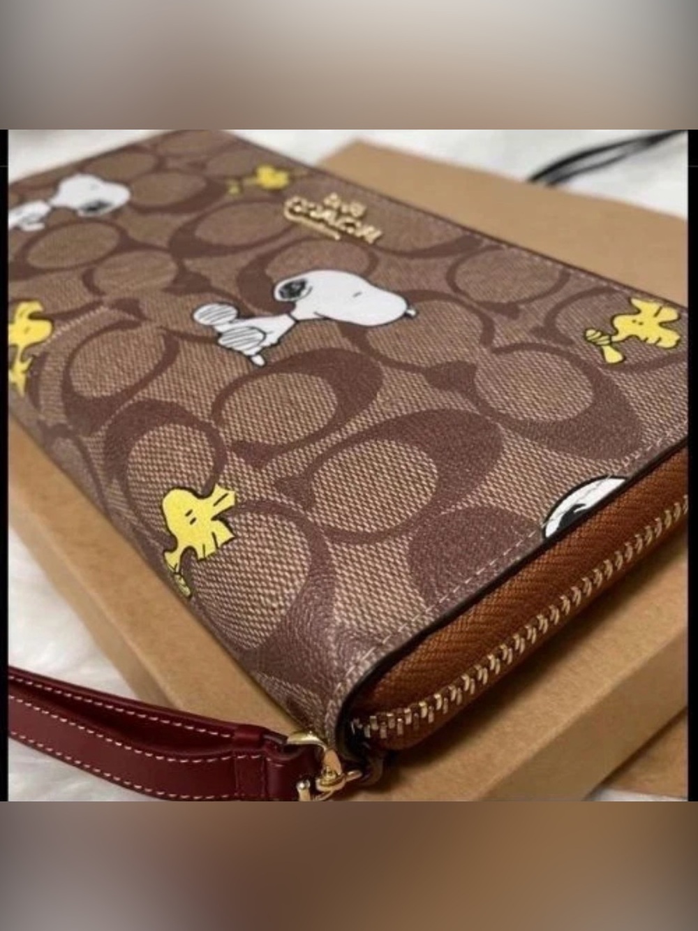 COACH x PEANUTS Long Zip around Wallet Snoopy Woodstock Khaki Signature -NEW - Picture 2 of 2